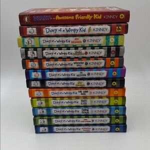 12 Diary of a Wimpy Kid Hardcover Books